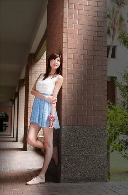 《初尝禁果》1:做爰HD 《初尝禁果》1:做爰HD