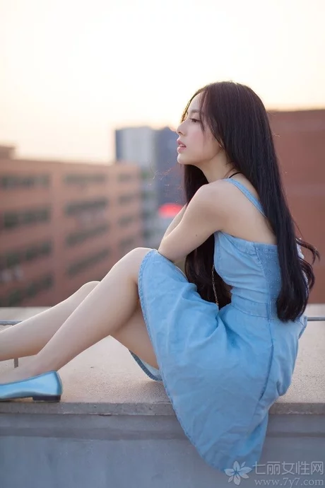 《女员工的滋味》HD 《女员工的滋味》HD