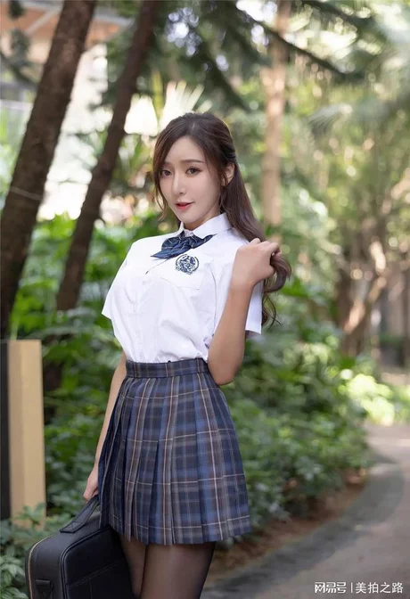 欧美叔叔别撩我免费观看电视剧 欧美叔叔别撩我免费观看电视剧